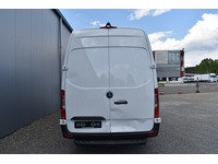 TOC1273_2667802 vehicle image