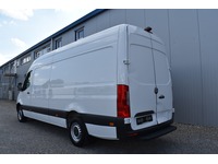 TOC1273_2667802 vehicle image