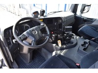 TOC1273_2692779 vehicle image
