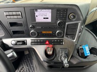 UNIK8334_2964581 vehicle image