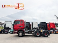 UNIK8334_2937141 vehicle image