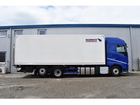 TOC1273_2913415 vehicle image