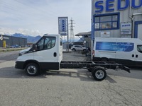 SEDU206_2503086 vehicle image