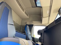 VTBO844_2729319 vehicle image