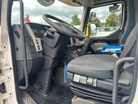 UNIK8334_2720760 vehicle image
