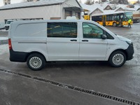 ALTH1974_2815522 vehicle image