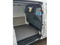 ALTH1974_2815522 vehicle image