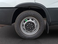 FLAA9869_2785818 vehicle image