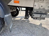 THOM6454_2740460 vehicle image