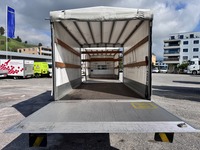 THOM6454_2740460 vehicle image