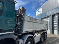 AGRO3463_2900318 vehicle image