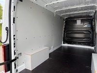WIND191_2920675 vehicle image