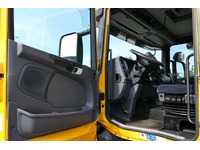 DOLD2821_2688260 vehicle image