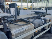 ALTH1974_2744354 vehicle image