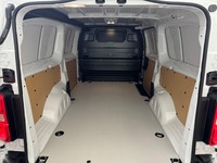 EFAG9324_2760420 vehicle image