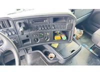 TAMZ4659_2766858 vehicle image