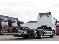 DOLD2821_2776923 vehicle image