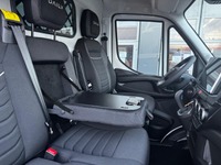 Anne38_2776304 vehicle image