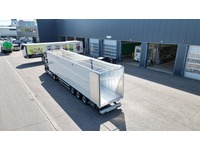 CALA2423_584599 vehicle image