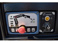 TOC1273_2877038 vehicle image