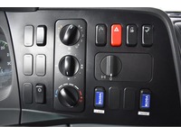 TOC1273_2767732 vehicle image