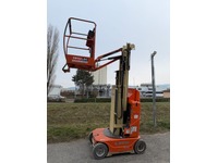 JAQU922_2800308 vehicle image