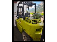 FLUT10406_2765837 vehicle image