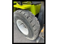 FLUT10406_2765837 vehicle image