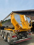 0325026 vehicle image
