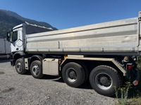 TOLA8240_2894145 vehicle image