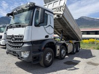 TOLA8240_2894145 vehicle image