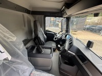 TMR8055_2868616 vehicle image