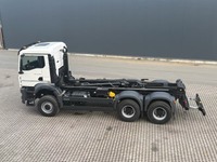 TMR8055_2868616 vehicle image