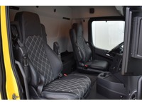 TOC1273_2847497 vehicle image