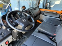 SAUR7607_2762766 vehicle image