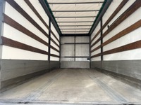 PREI272_1886216 vehicle image