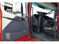 DOLD2821_2926692 vehicle image