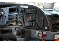 DOLD2821_2926692 vehicle image