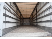 TOC1273_2848680 vehicle image