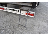 TOC1273_2848680 vehicle image