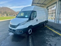 MART276_2868134 vehicle image