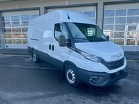 MART276_2868134 vehicle image