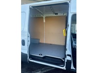 MART276_2868134 vehicle image