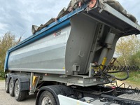 FLEI778_2883184 vehicle image