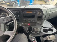 AGRO3463_2920106 vehicle image