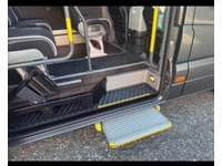 0499025 vehicle image