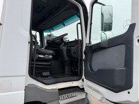 UNIK8334_2870339 vehicle image