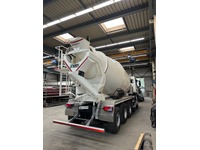 MANB1470_3001789 vehicle image