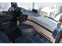TOC1273_2922266 vehicle image