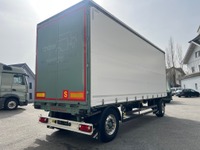 PREI272_2842088 vehicle image